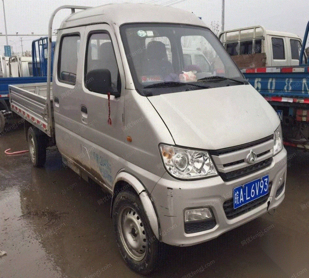 长安双排两米六平板车国5准新车急卖258万元