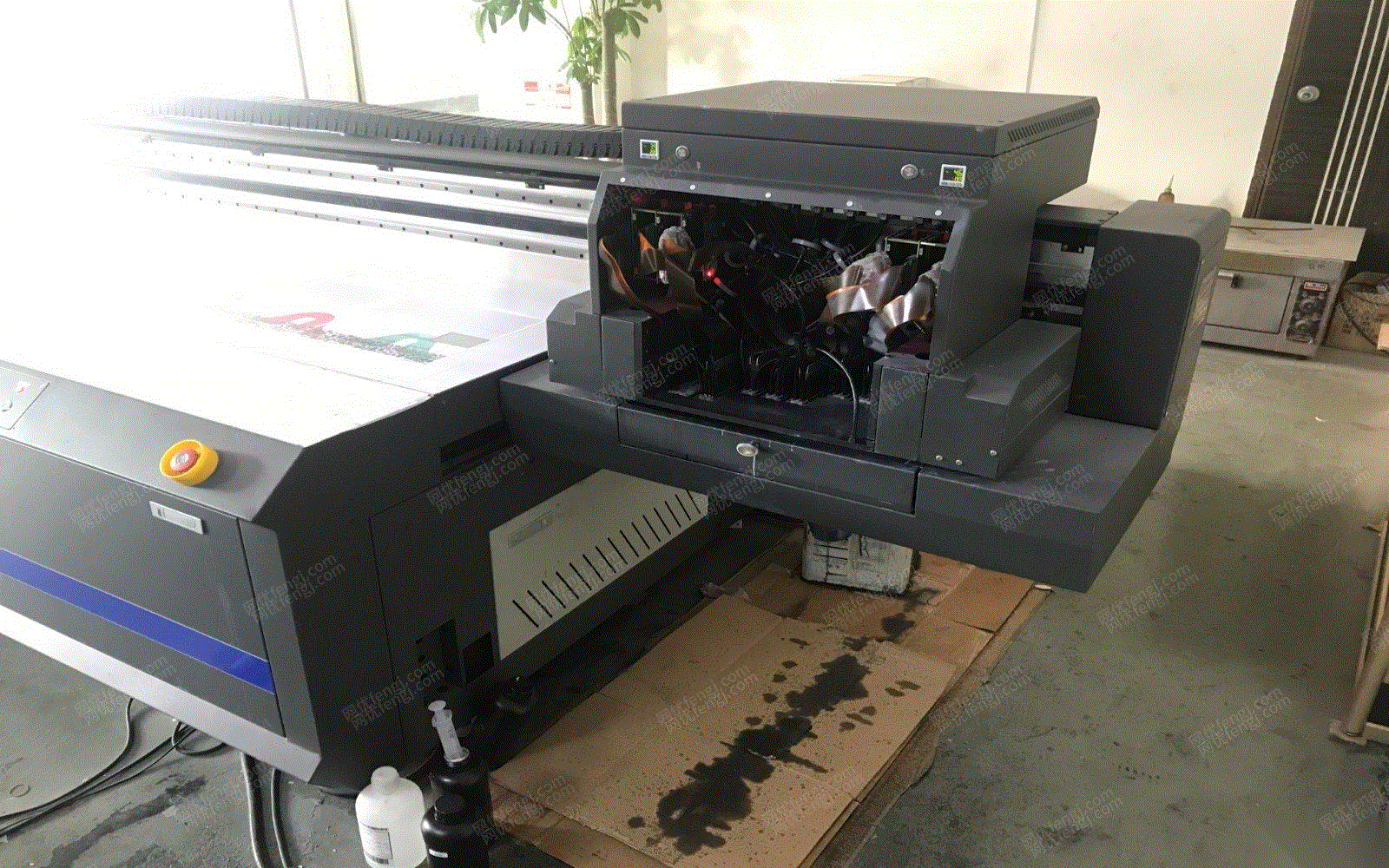 广东佛山3020uv打印机八成新出售，喷头状态良好 50000元