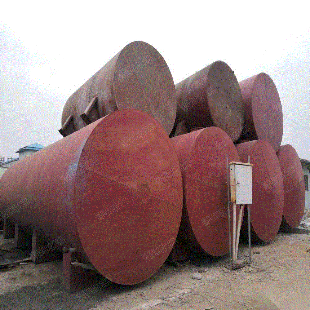 广东佛山出售大量二手油罐3立方75立方储罐油桶吨桶铁罐铁桶储水罐