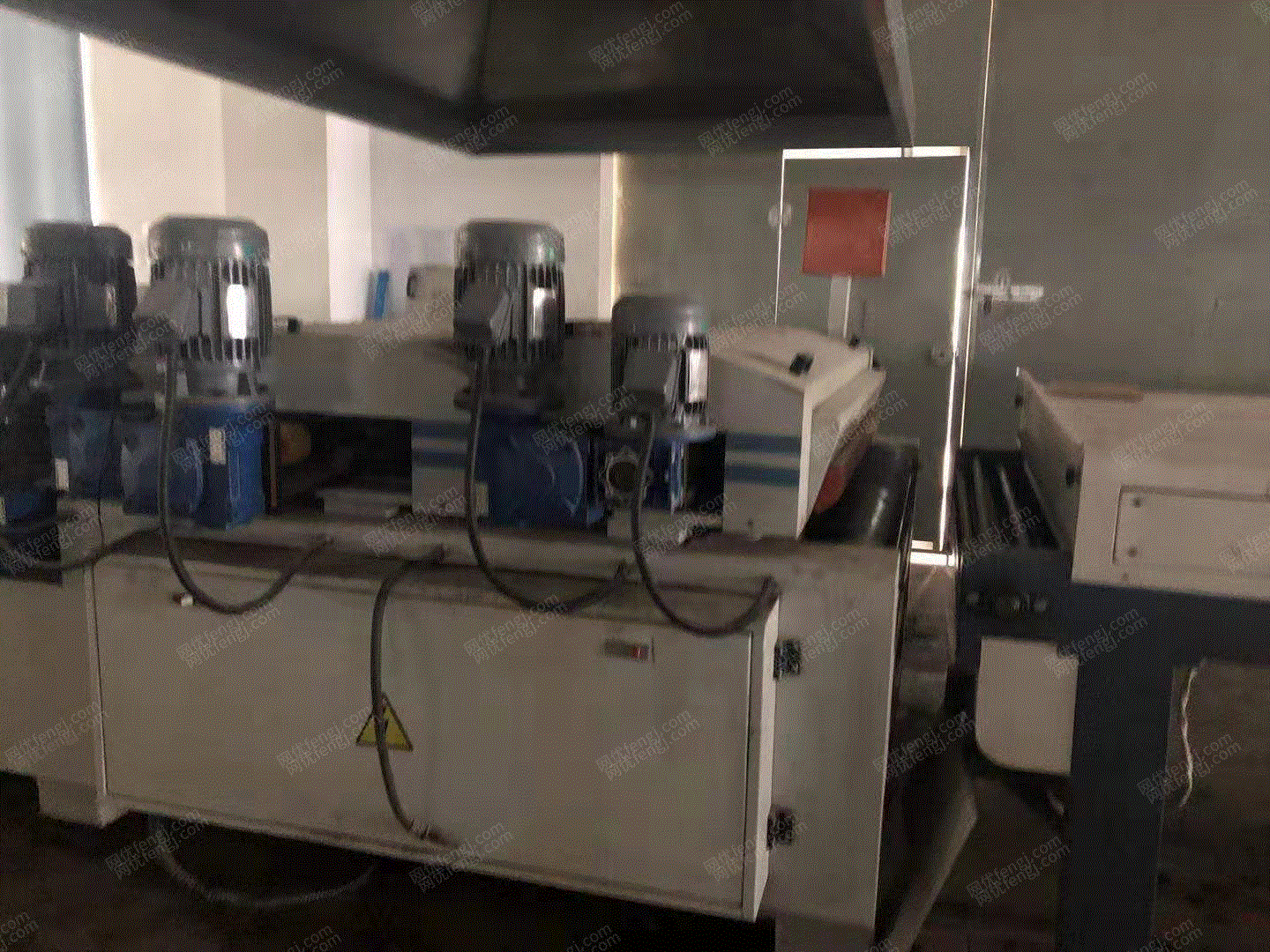二手家具生产设备出售