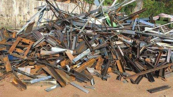 废铁边角料回收