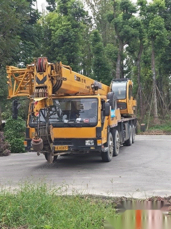 四川成都转让徐工35吨吊车