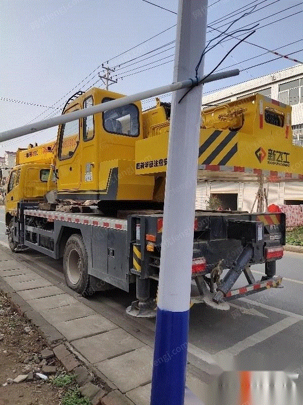 安徽阜阳因急需用钱转让河南飞龙新飞工9成新吊车