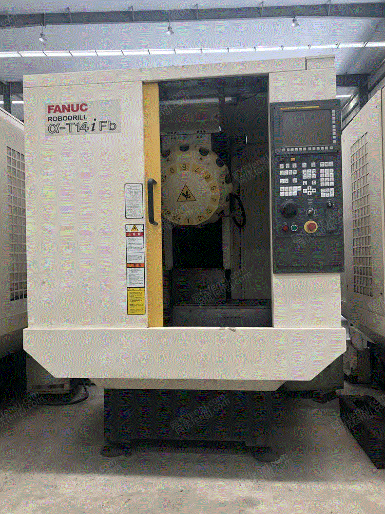 低价转让二手日本发那科钻攻机cnc加工中心电脑锣