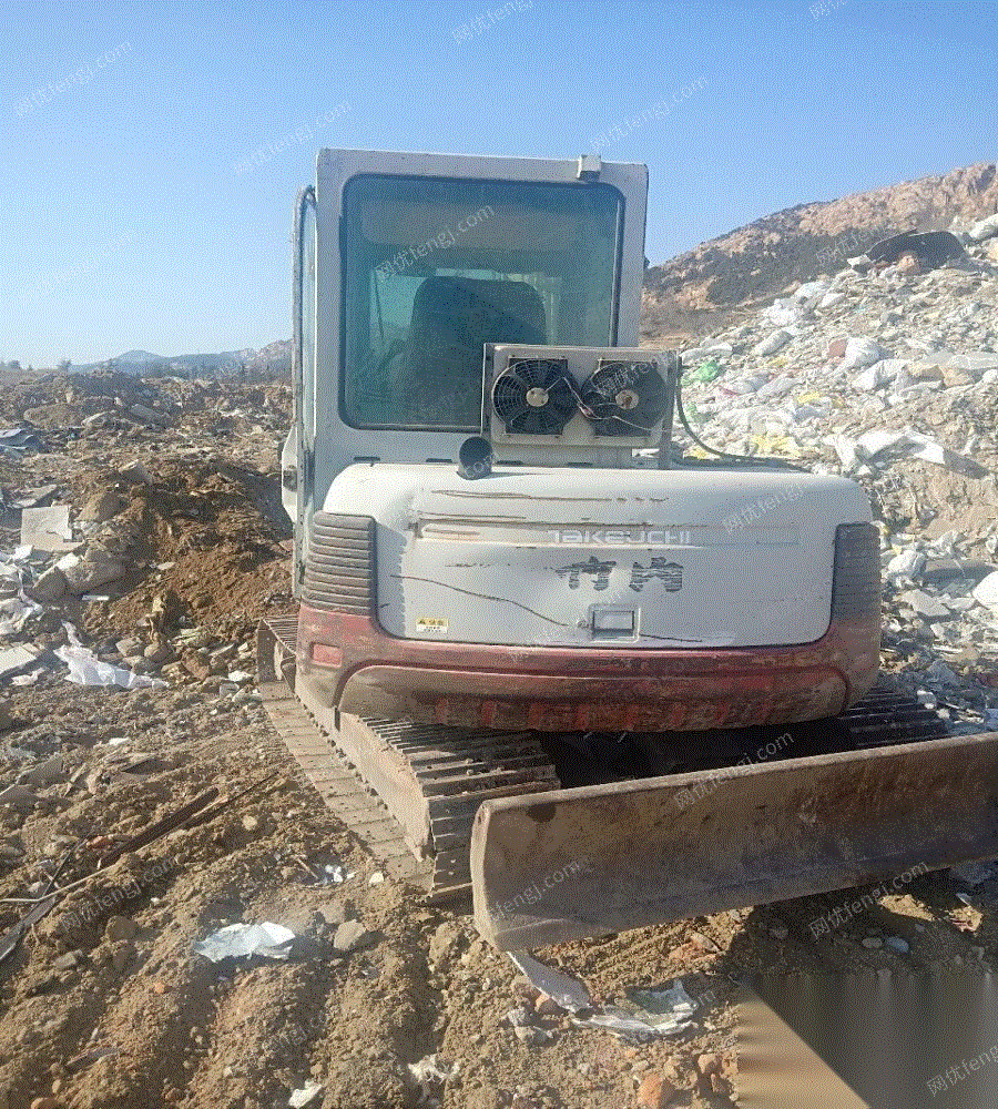 10年竹内150挖掘机便宜卖 7.5万元