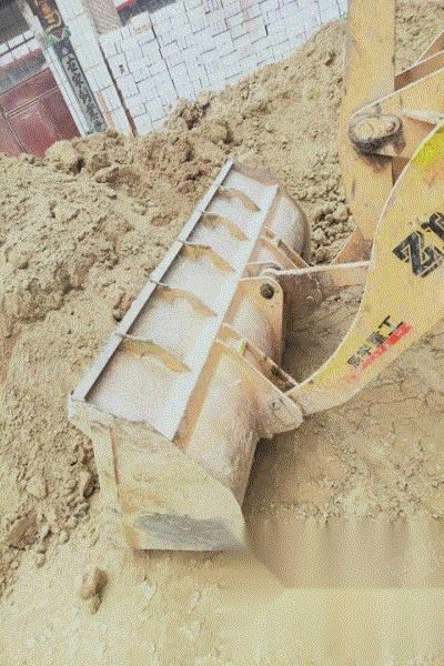 15年辰宇928自动挡 2.55万元出售装载机