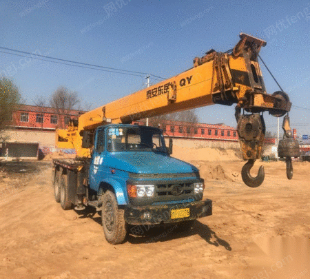 泰安东岳12吨吊车 16.8万元