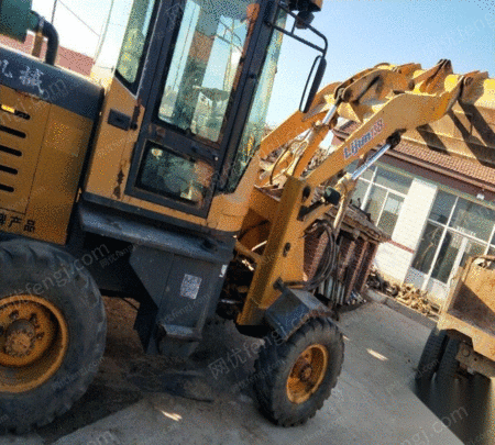 利军138装载机出售 2.45万元