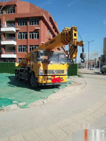 转让新飞工汽车吊