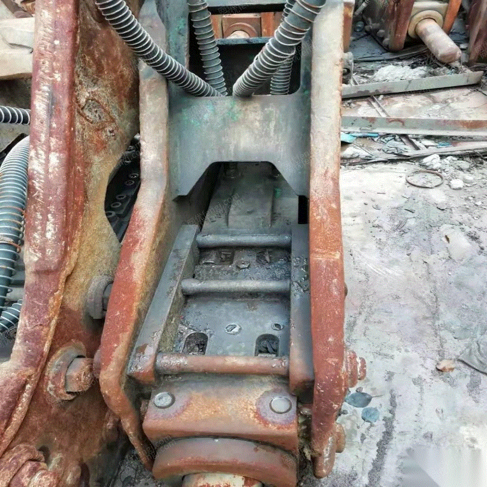 二手工兵135东宇140破碎锤炮头转让