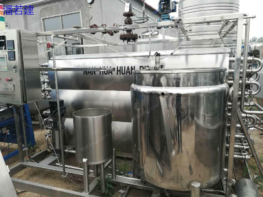出售多台二手饮料生产设备灌装机、洗瓶机等 二手饮料生产设备价格