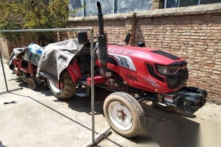 河南商丘转让泰山300拖拉机