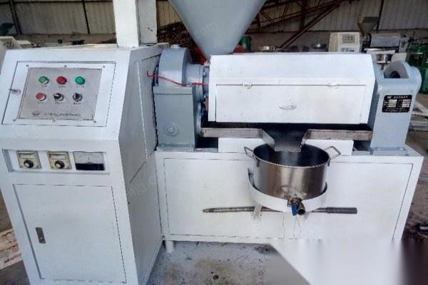 山东德州益加益榨油机一套转让