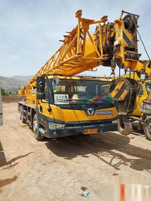 青海海东市转让急销2013年11月26日的徐工25k5-1吊车