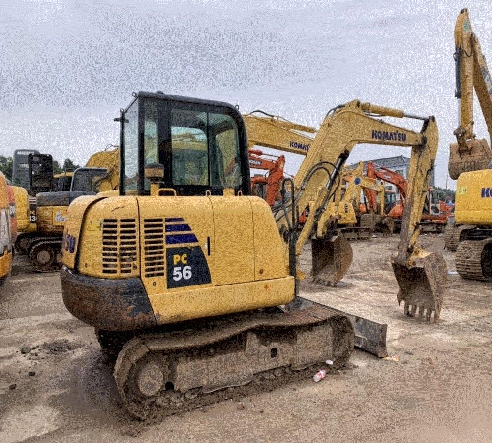 江苏南京小松56-7原装新款机子,原装原版低价急转 10.8万元