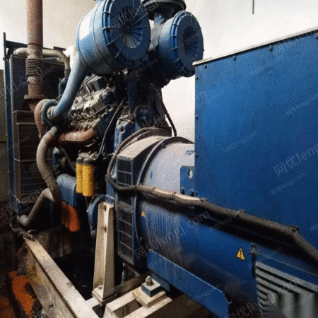 广东东莞转让一台劳斯莱斯580kw柴油发电机组 85000元