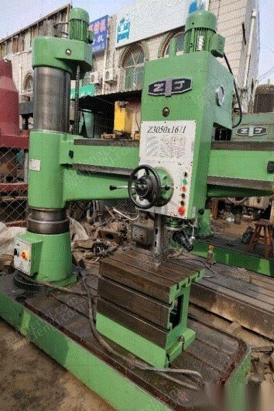 河北邢台50摇臂钻出售 33000元