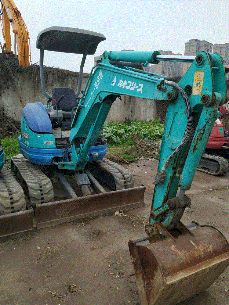 河南南阳出售1台久保田25二手挖掘机