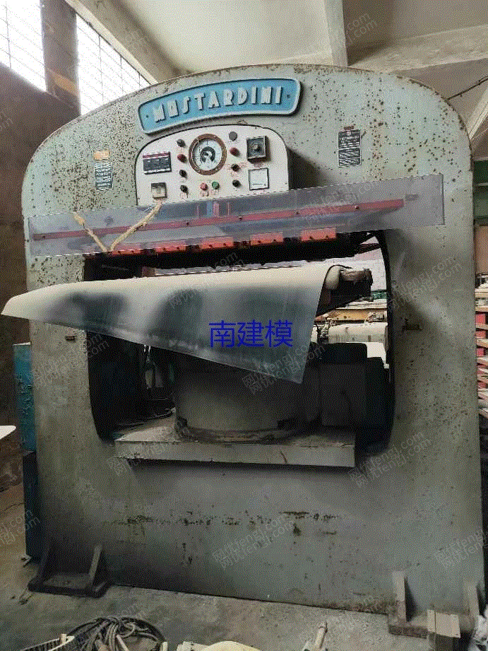二手毛皮革类设备出售