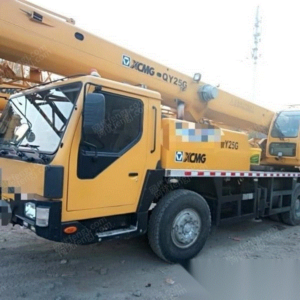 黑龙江哈尔滨本人转让11年3月份出厂7月份落户徐工20g一台