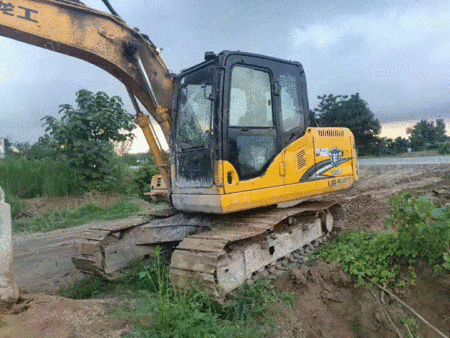 14年龙工150挖掘机 出售