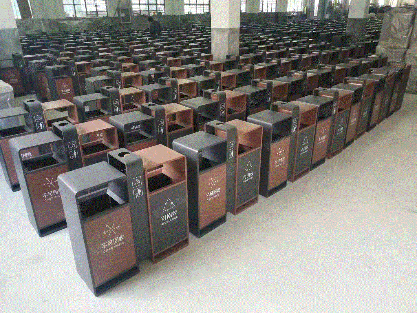 垃圾桶设备价格