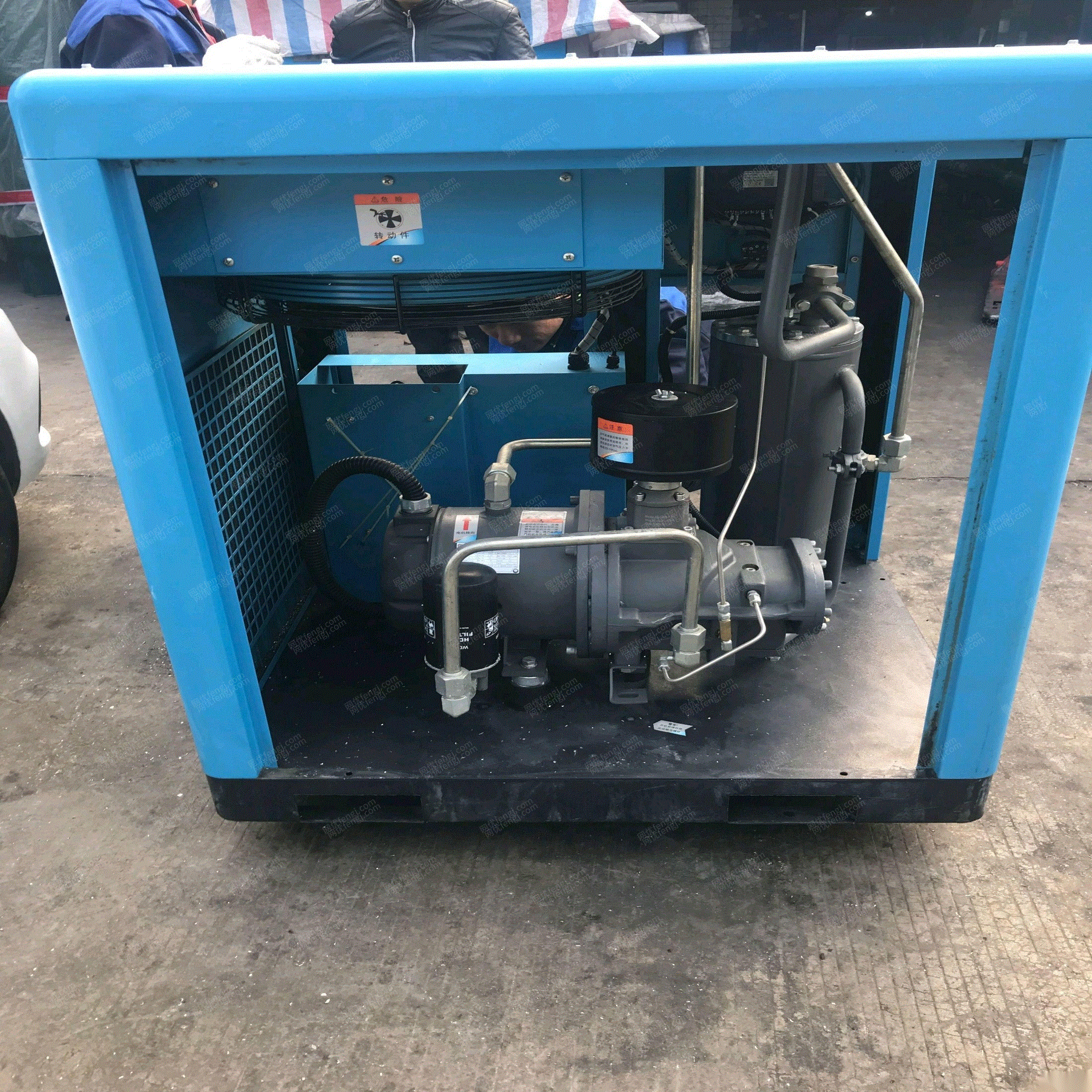 重庆南岸区95成新二手空压机11kw永磁变频节能螺杆机低价转让