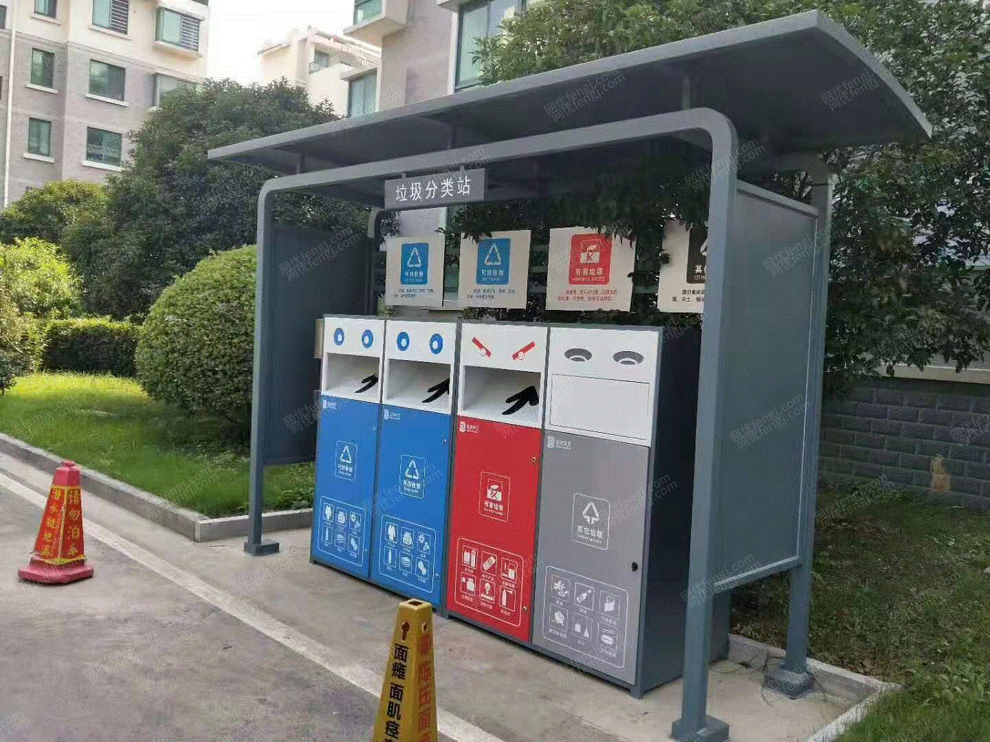 垃圾桶设备回收