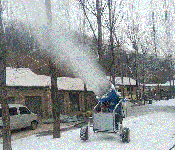 供应不同规格滑雪场采购造雪机 节能设备出售