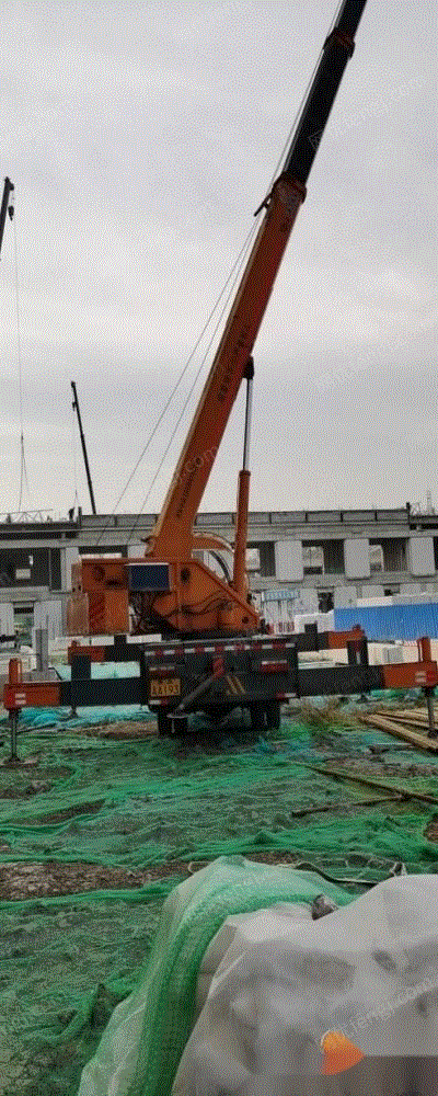 天津河西区济宁通达十二吨吊车转让