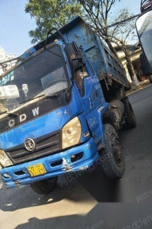 广西桂林工地完工低价处理以下三台自卸车,三米八货箱车况好.