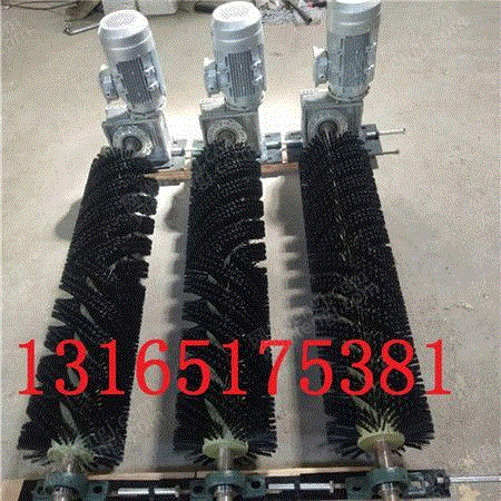 供应西安1.2米水泥厂用毛刷清扫器,皮带机保护装置不黏连 皮带设备出售