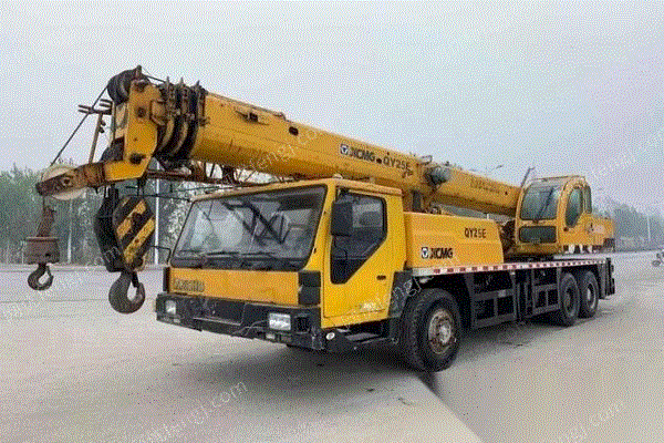 山东济南转让10年5月份精品徐工20g吊车全手续