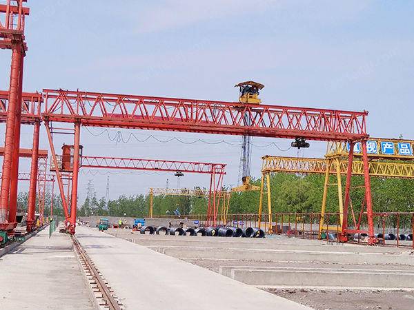 供应辽宁营口龙门吊,80吨跨25米设备