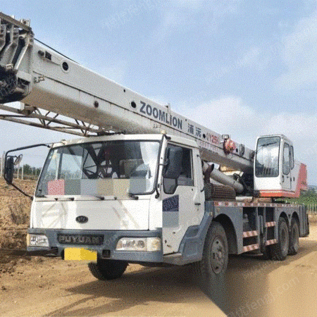 辽宁阜新转让精品辽户07年中联20吨吊车车况好