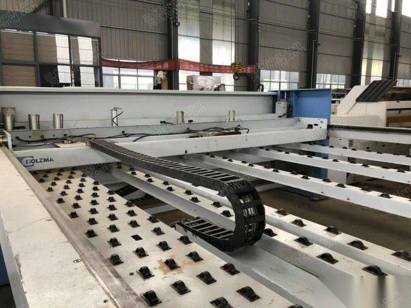 湖北武汉低价转让8成新二手木工机械豪迈180电子锯