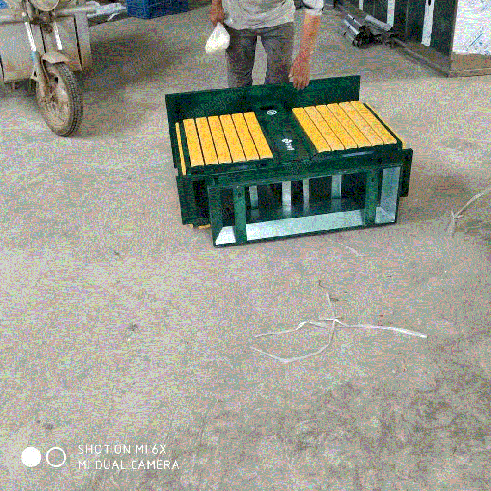 供应钢木垃圾桶 塑木果皮箱 木条分类垃圾箱 定制采购 垃圾箱设备转让