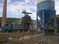内蒙古赤峰出售750搅拌机，80吨水泥仓，2仓配料机，4.5米摊平机，6.2米绞龙