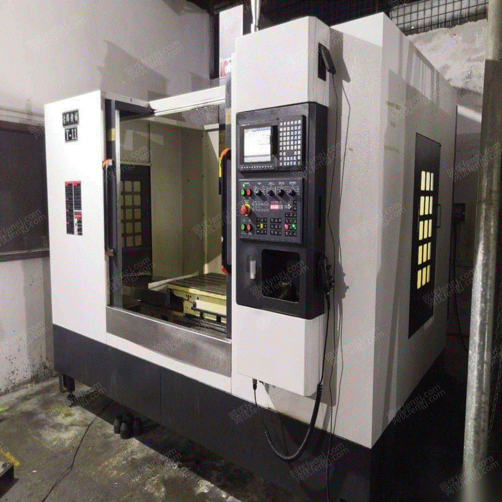 广东东莞台群1160三轴硬轨加工中心三菱m70系统出售