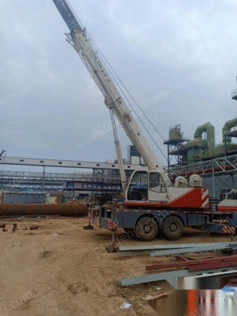 内蒙古赤峰转让浦沅25吨吊车