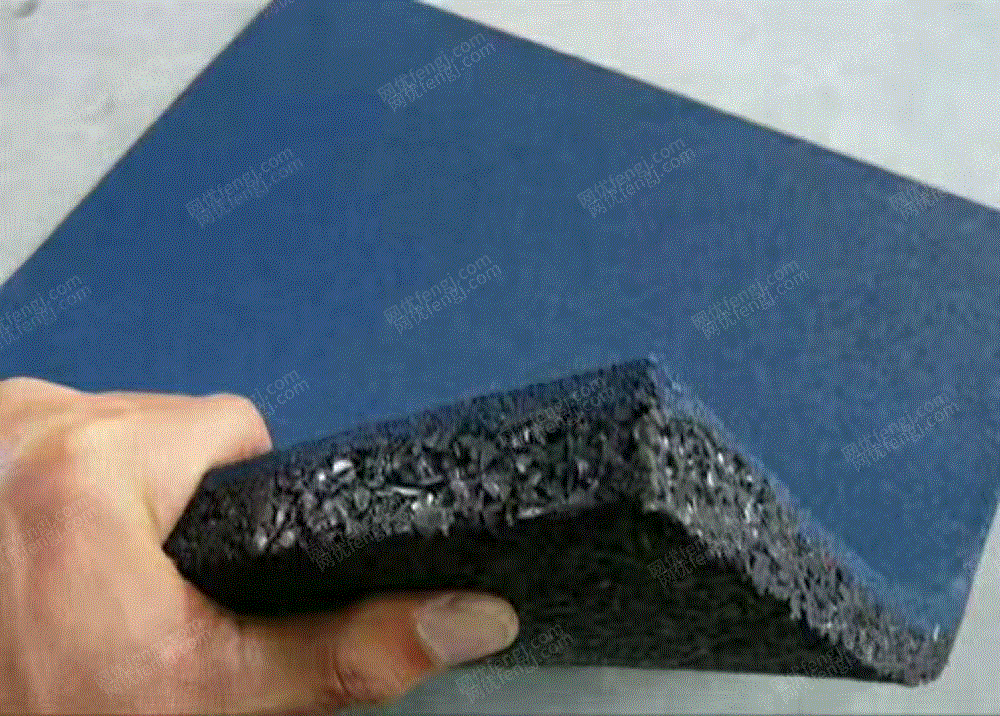 出售深圳地面防撞垫机器减震隔音垫公园地面浮筑隔音垫 隔音吸声材料设备出售