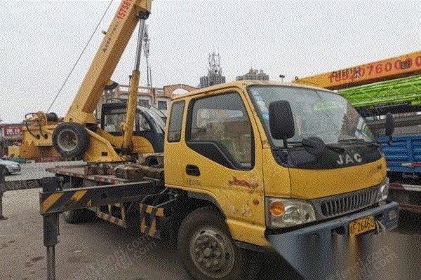 安徽淮北转让一三年柳工八吨四节吊车