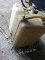 黑龙江齐齐哈尔50斤的大塑料大桶出售