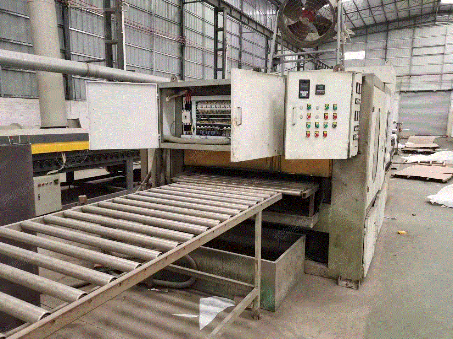 公司低价转让1300平板磨砂机四组普砂两组拉丝带清洗