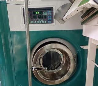 山东青岛因店主要回老家定居转让洗衣店设备 UCC8公斤干洗,15公斤水洗,烘干,烫台等.用了五六年了,看货议价,打包卖.