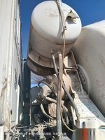 内蒙古乌兰察布出售12年水泥搅拌罐车