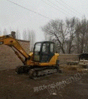 新疆昌吉因无人经营急售！雷沃85挖机带全新360度旋转抓木器
