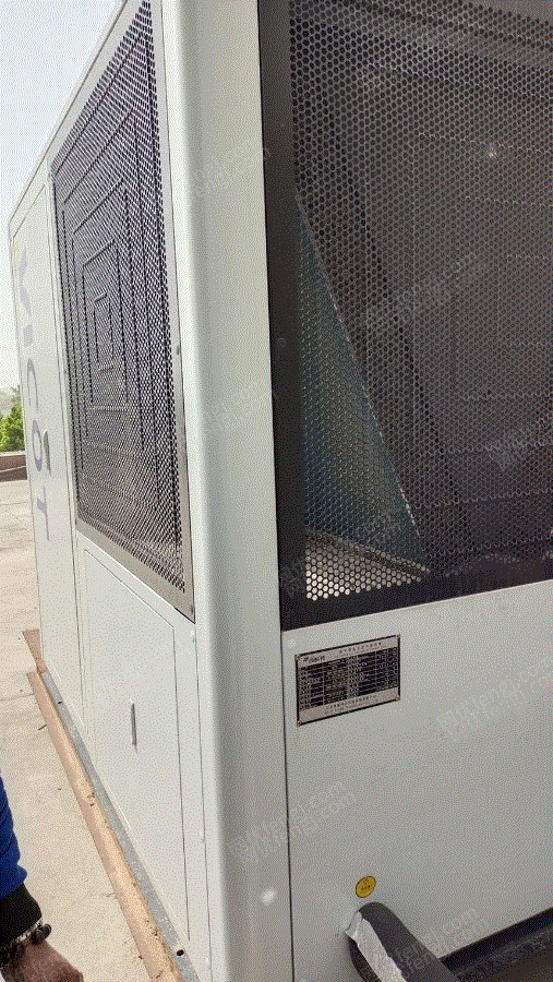 二手风冷热泵机组出售