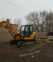 新疆昌吉急售！雷沃85挖机带全新抓木器！