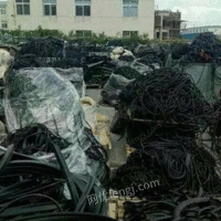 High-priced recycling of car-dismantling rubber strips in China